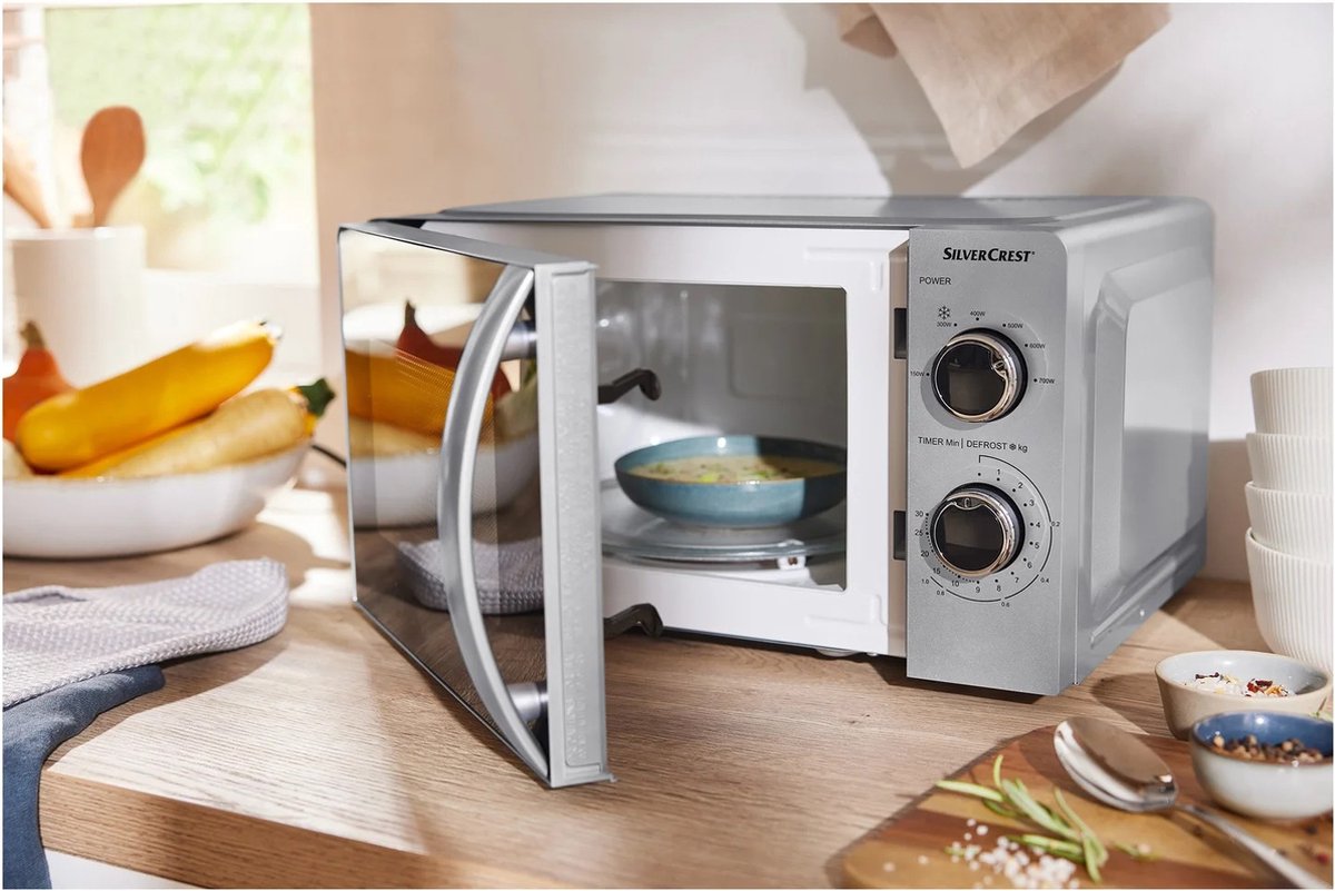 Silvercrest Magnetron 700W 17L Zilvergrijs Vrijstaand