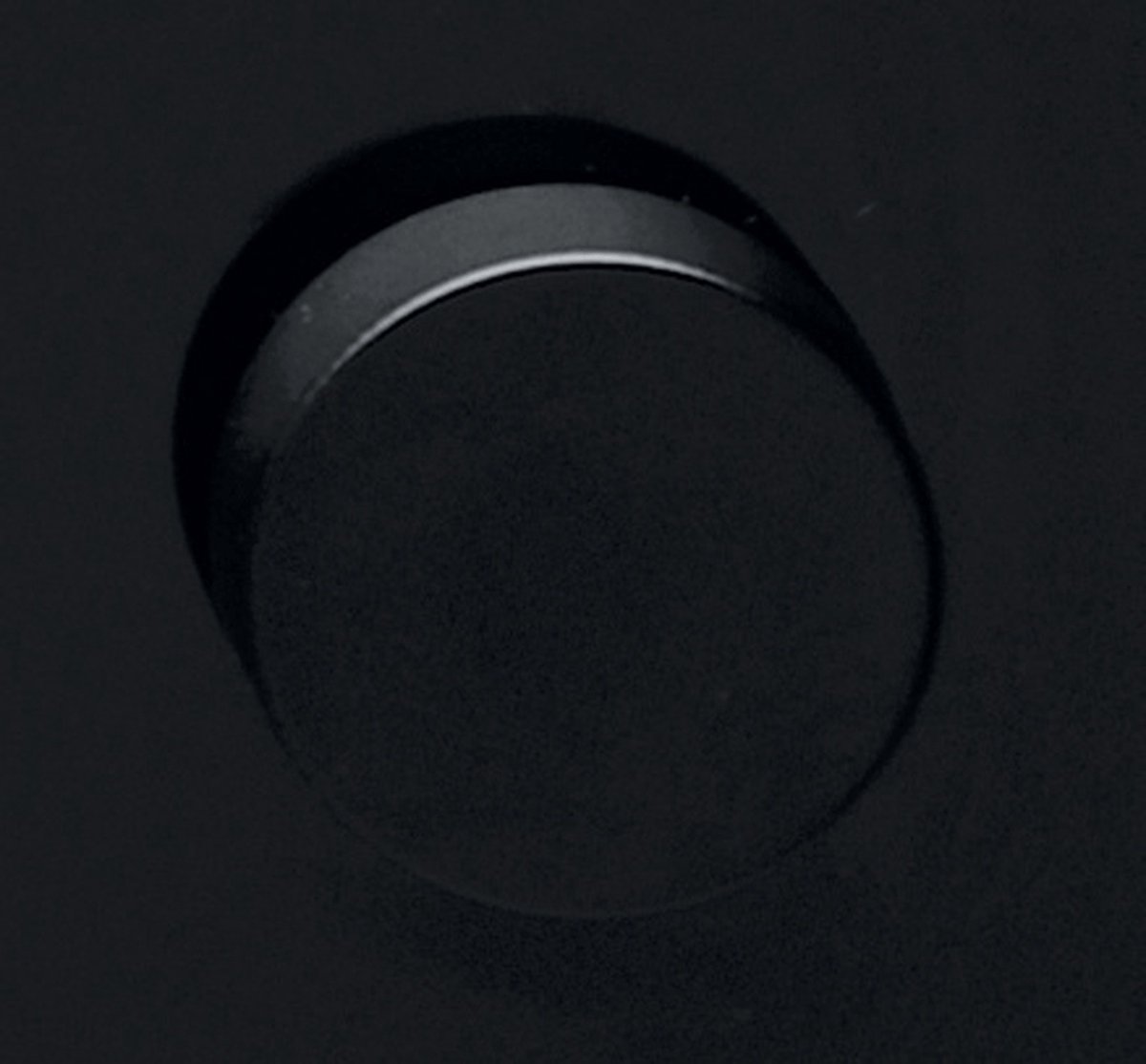 Wat vinden we goed aan de Whirlpool WMF250G Solo-magnetron Inbouw Zwart