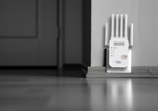 Zenwire WD-R1201U Ultra WiFi Repeater