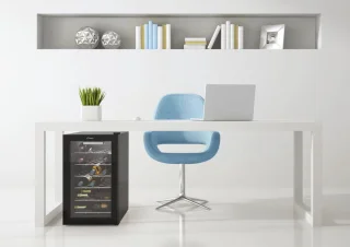 Candy DiVino CWC 021 M/N Wijnkoelkast Zwart 21 flessen