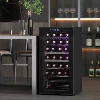 HOMCOM Weinkühlschrank 45L Metall & Hartglas Schwarz