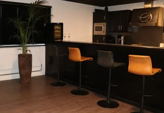 Vinata Adamello Premium Wijnkoelkast 12 flessen Zwart