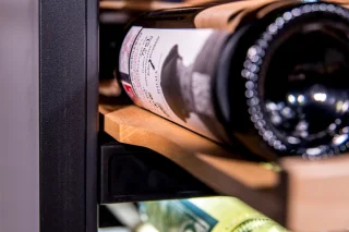 Vinata Premium Tenibres Wijnkoelkast 18 flessen zwart