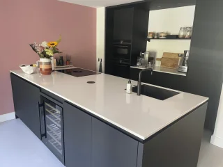 Vinata Vernale Premium Wijnklimaatkast 51 flessen zwart