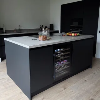 Vinata Vernale Premium Wijnklimaatkast 51 flessen zwart