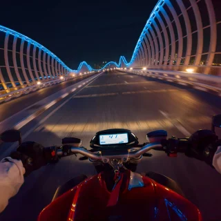 Insta360 Ace Pro motorcombo
