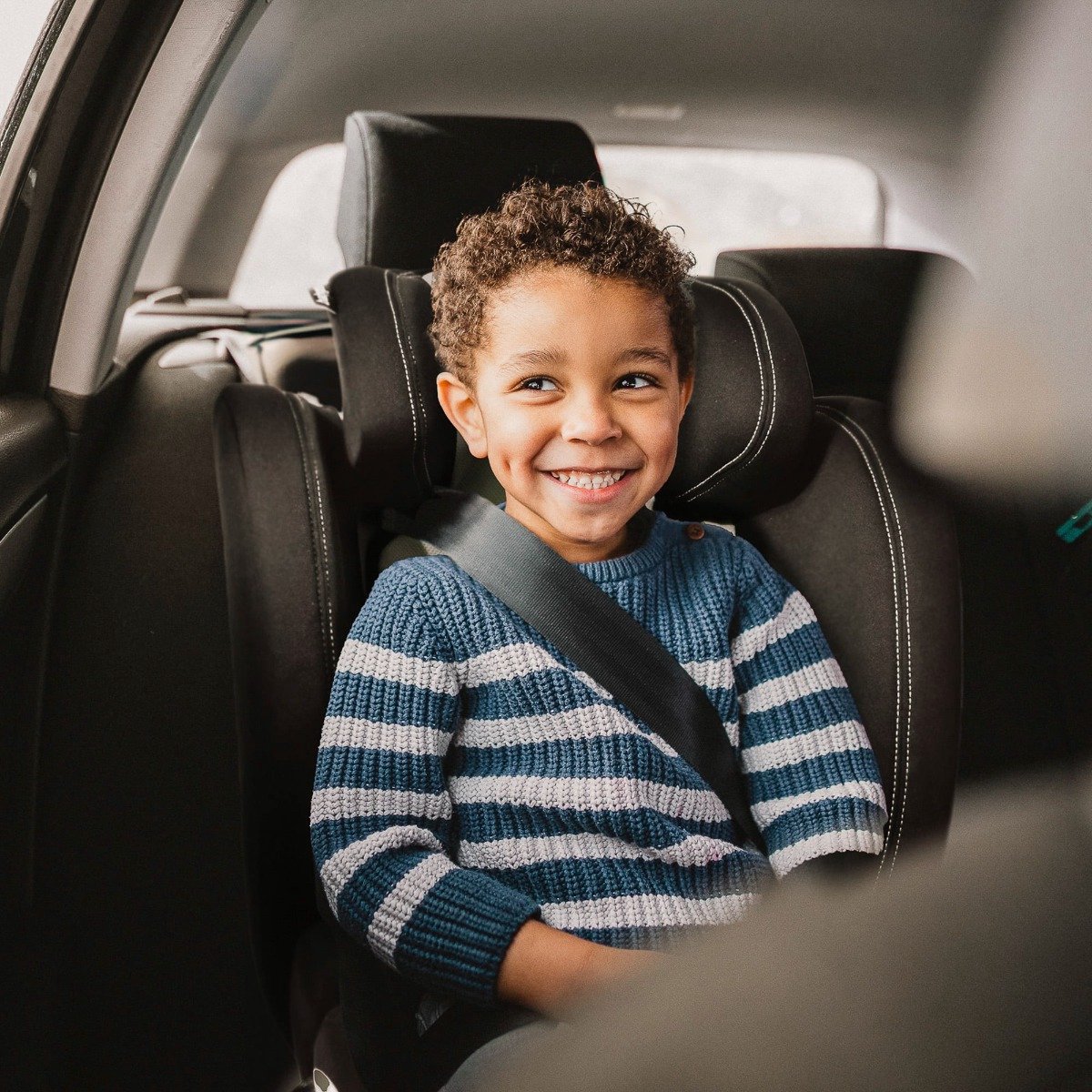 BabyGO FreeMove i-Size Autostoel Zwart