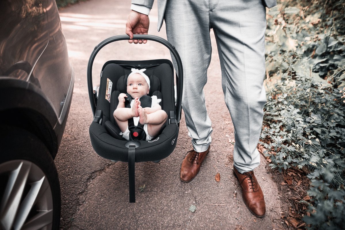 BabyGO iTravel XP i-Size Autostoel Zwart 40-87 cm
