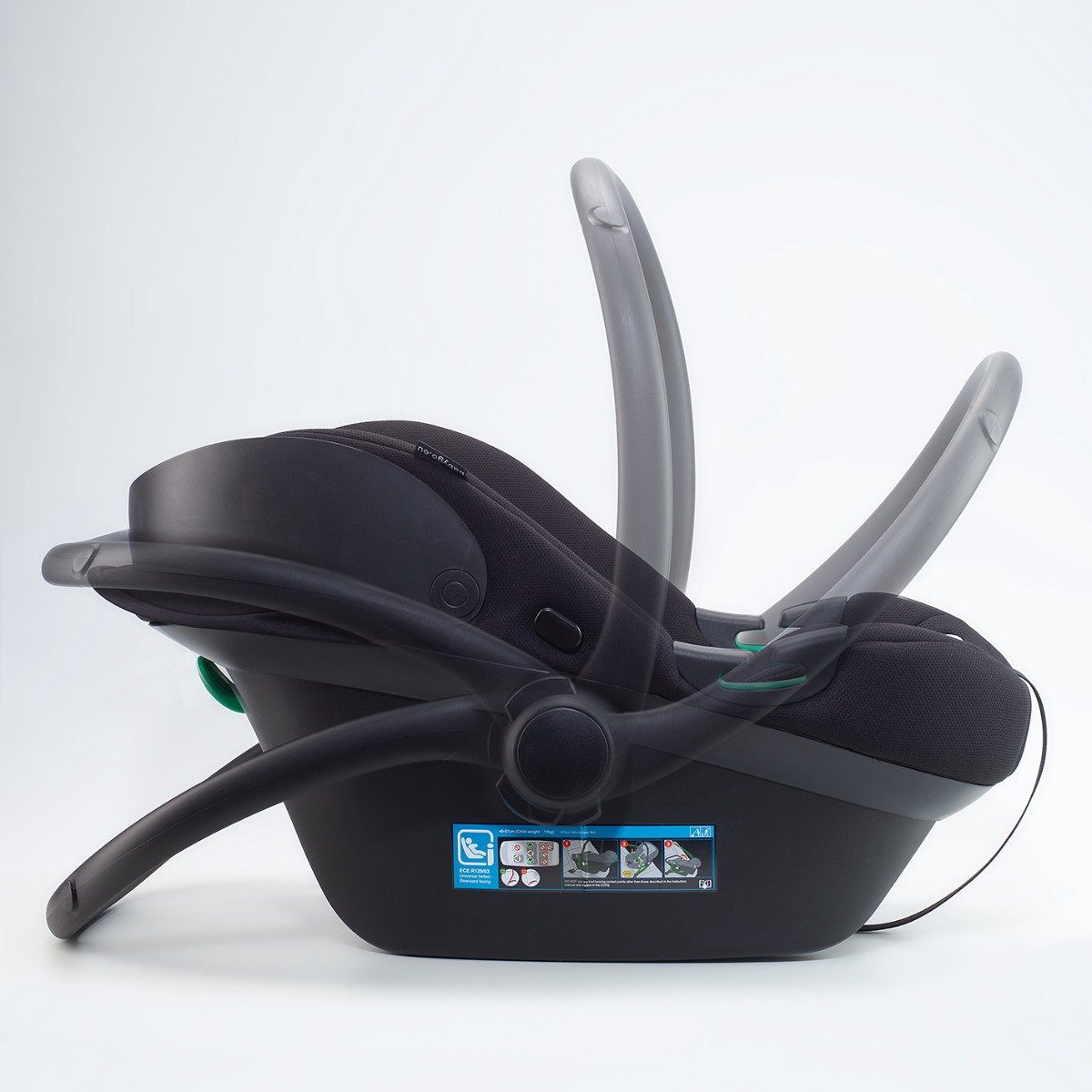 BabyGO iTravel XP i-Size Autostoel Zwart 40-87 cm