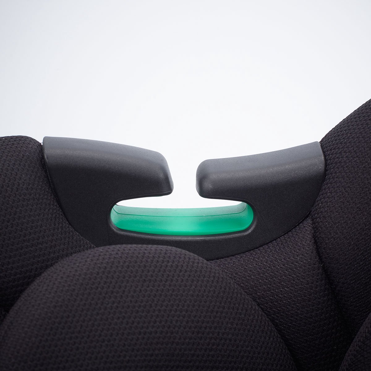 BabyGO iTravel XP i-Size Autostoel Zwart 40-87 cm