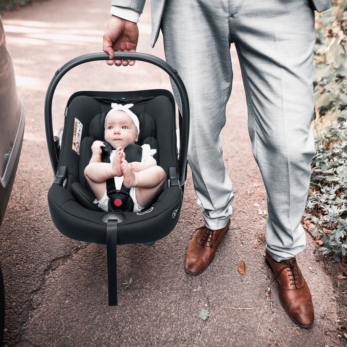 BabyGO iTravel XP i-Size Autostoel Zwart 40-87 cm