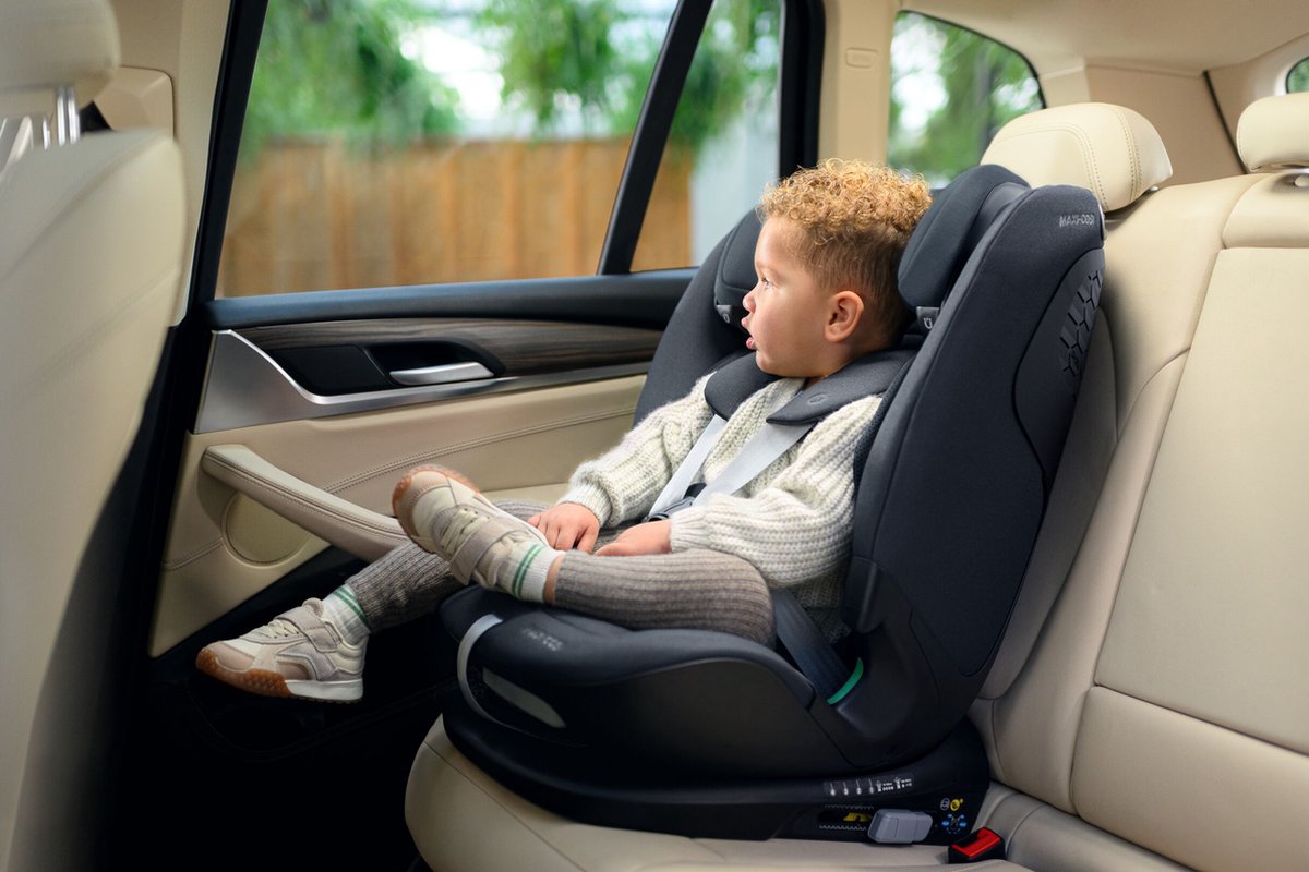 Maxi-Cosi Titan Pro i-Size Autostoel Authentic Black