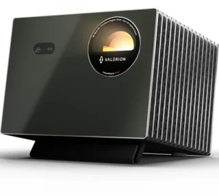 Beamer 4K Triple Laser