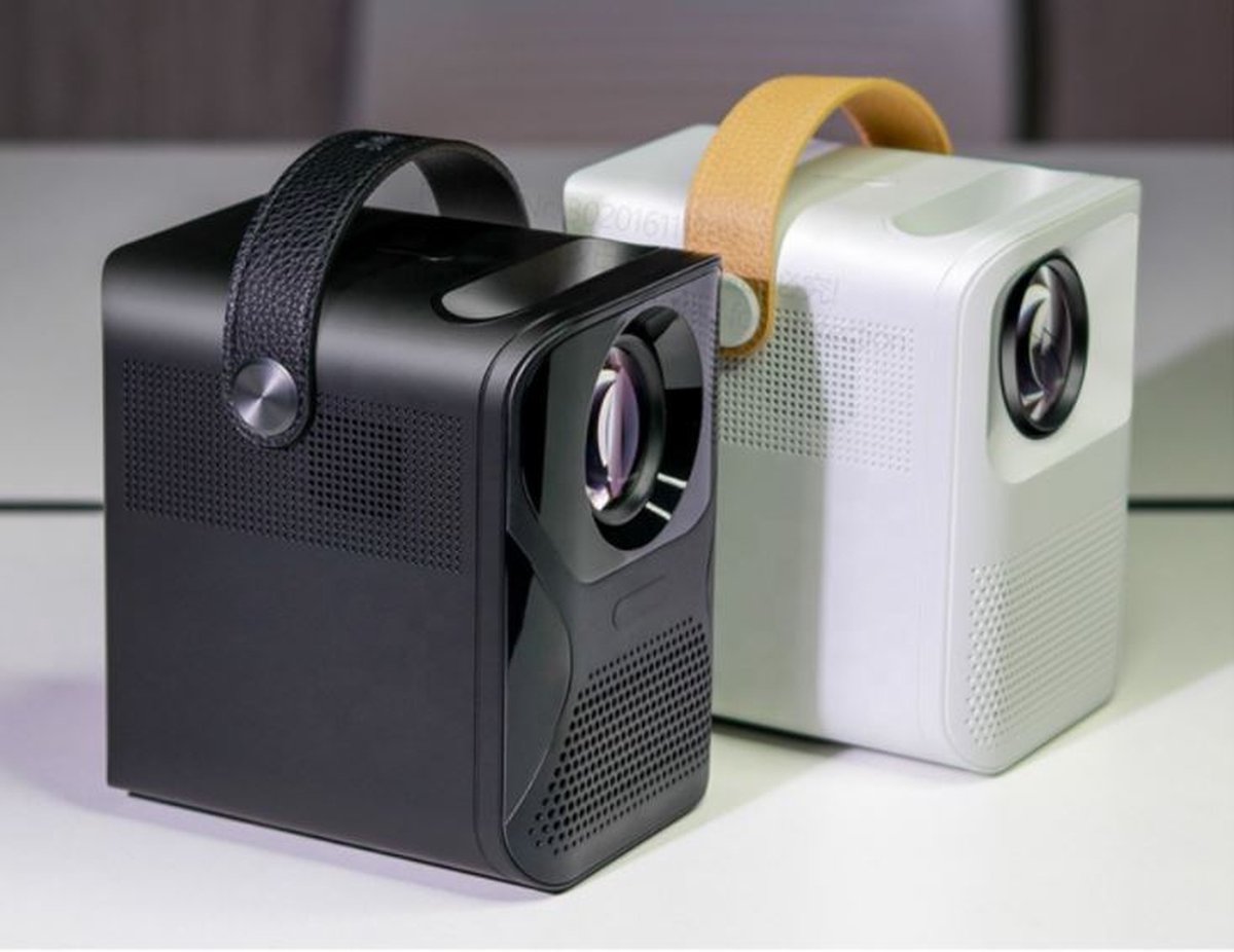 Belesy M13 Mini Beamer Projector