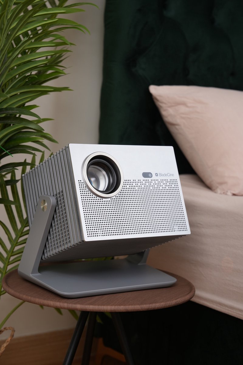 BladeCine Cube 600 ISO-Lumen Wit