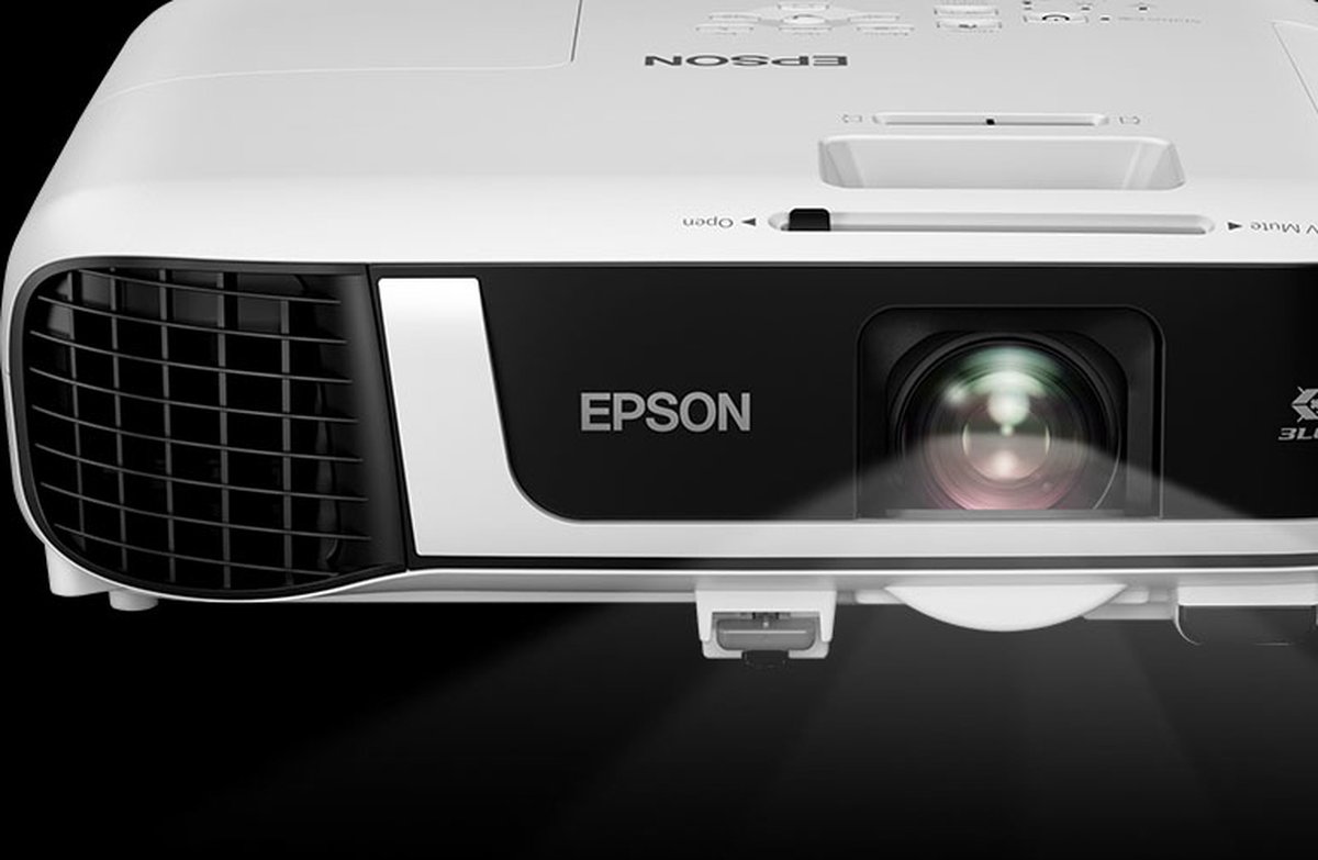 Epson EB-FH52 projector