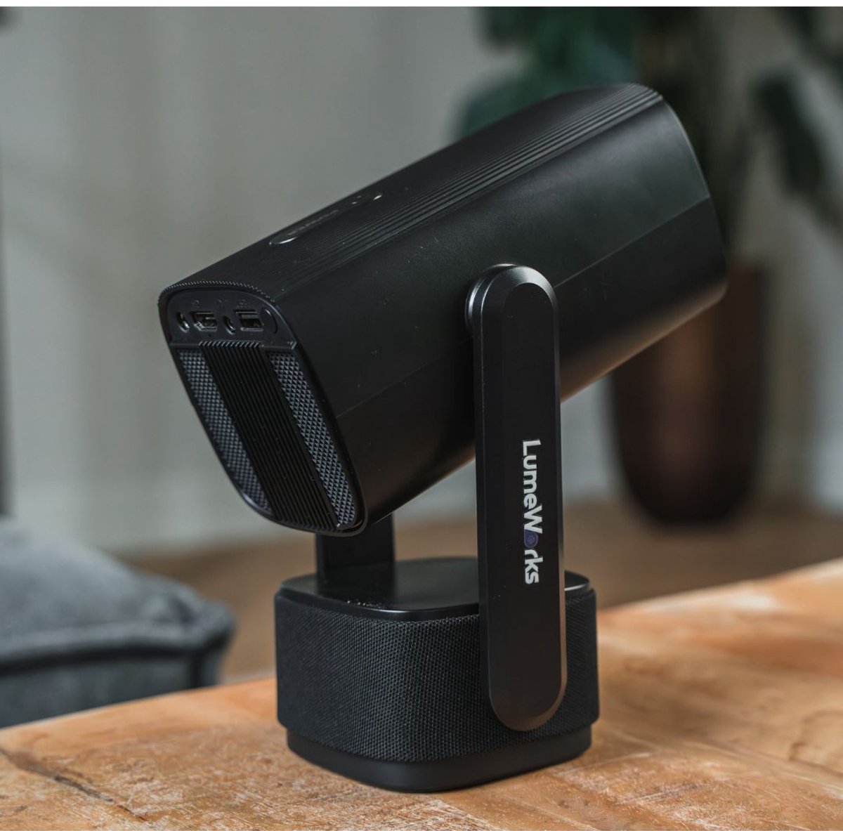 LumeWorks Nova Mini 4K Android Projector Zwart