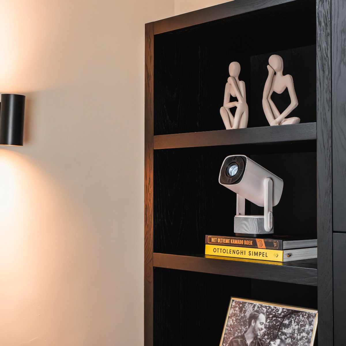 LumeWorks Nova Mini 4K Projector Wit