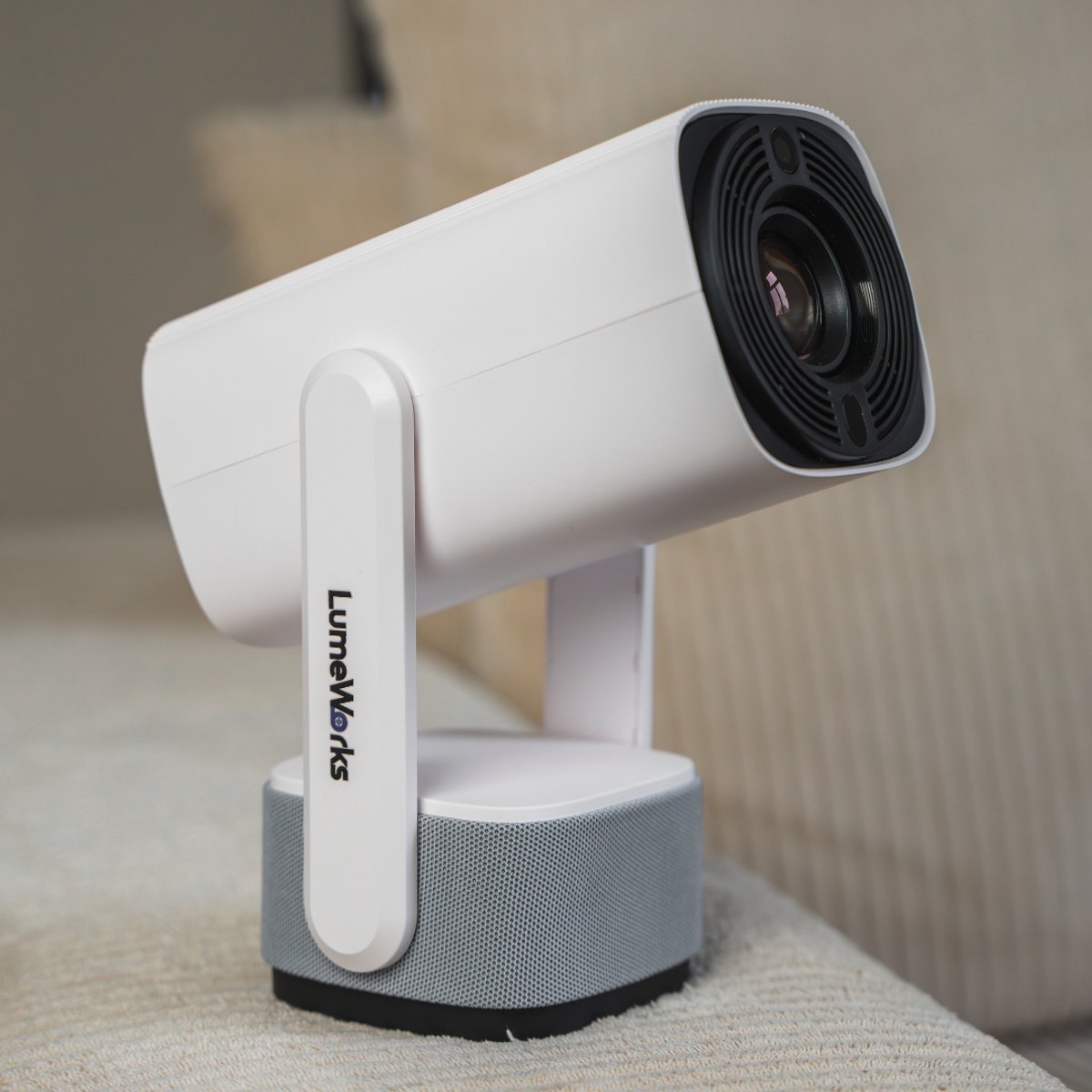 LumeWorks Nova Mini 4K Projector Wit