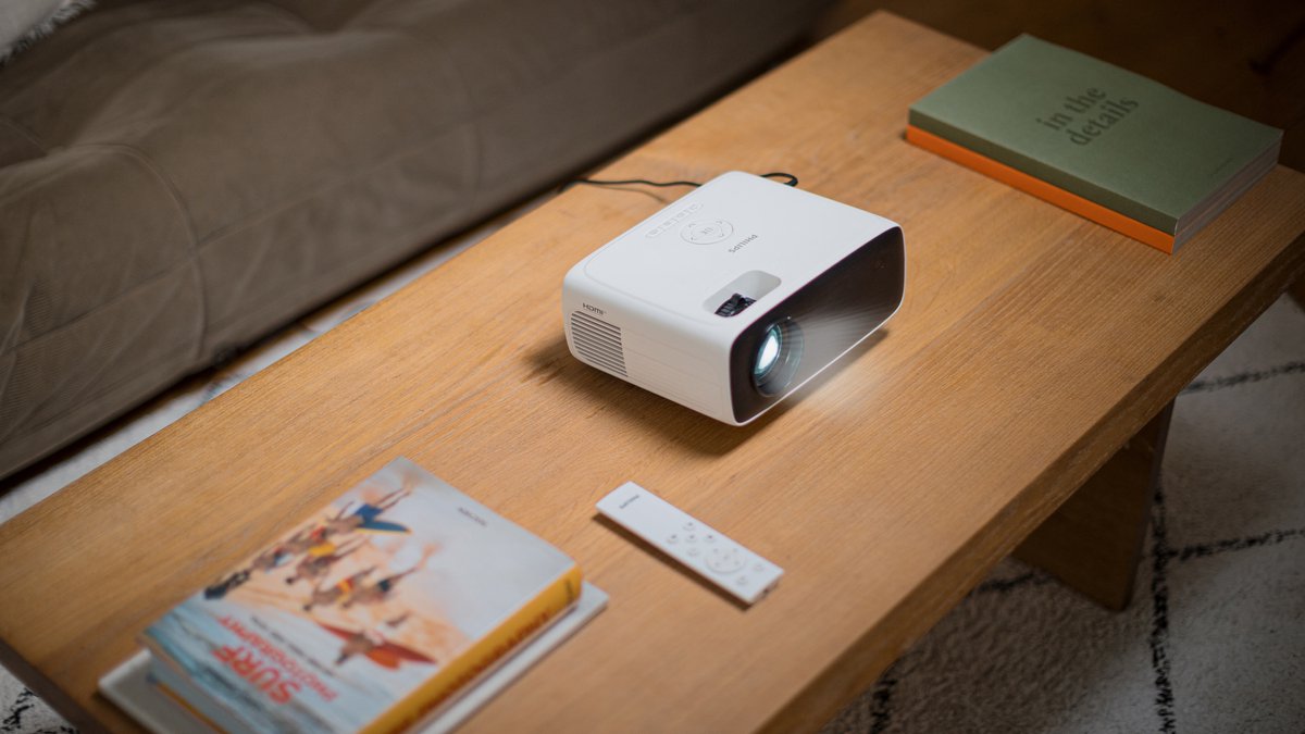 Philips NeoPix 200 Full-HD projector 80 inch