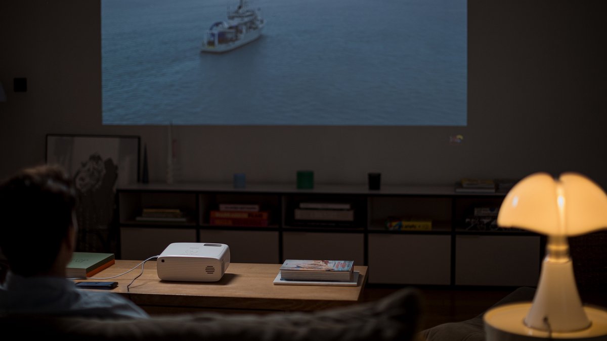 Philips NeoPix 200 Full-HD projector 80 inch