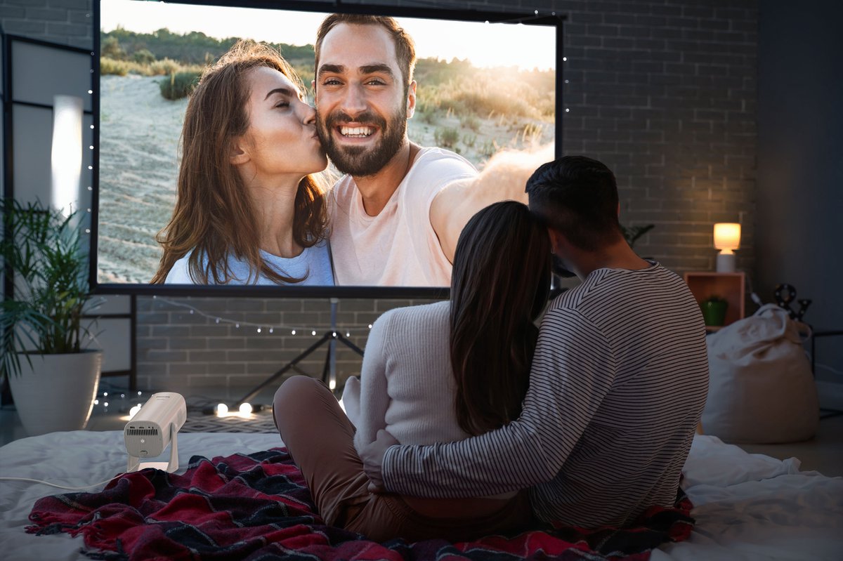 Philips NeoPix 230 Full-HD projector 80 inch