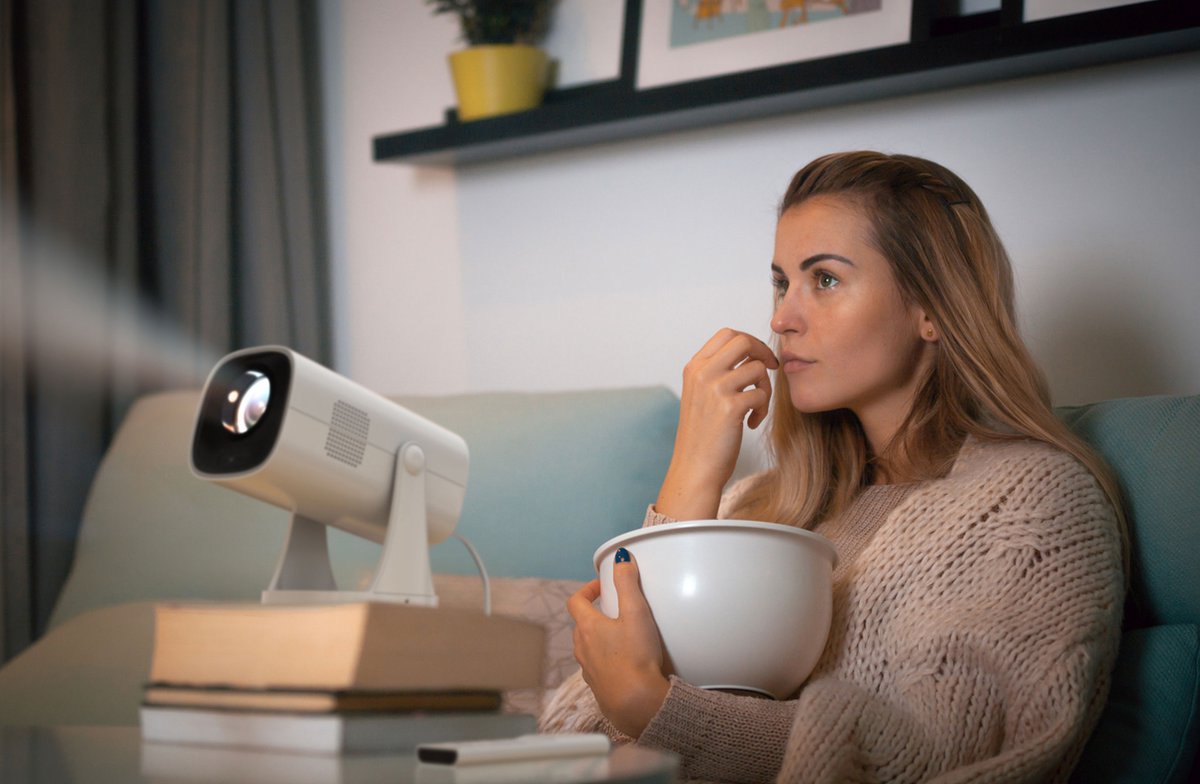 Philips NeoPix 230 Full-HD projector 80 inch