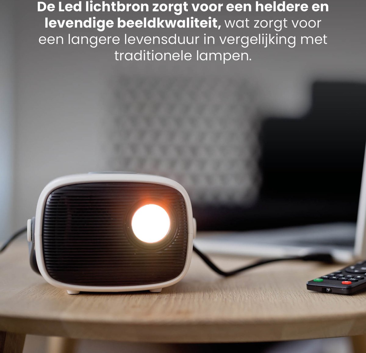 QLT Mini Beamer LED TV Projector Wit