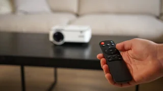 Relave Mini Projector Full HD 6500 Lumens inclusief Projectiescherm