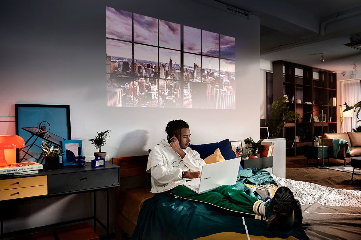 Samsung The Freestyle Smart Mini Beamer