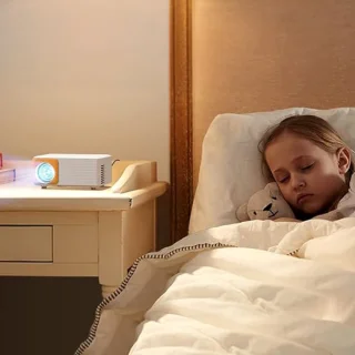 Vyzio Mini LED Projector GOLDICAST