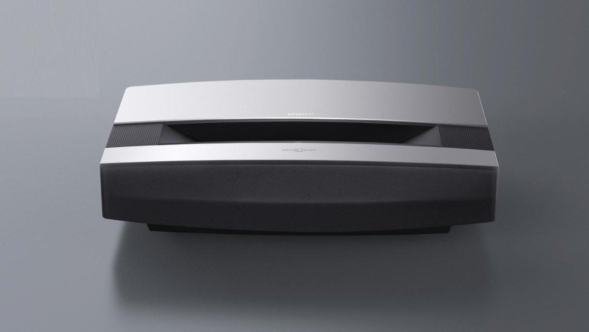 XGIMI AURA projector
