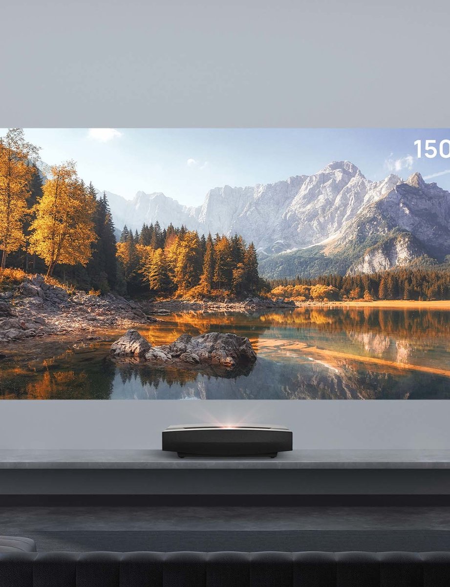 XGIMI AURA projector