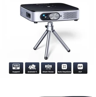 Zilveren mini DLP-projector met Android 11.0 en ultrakorte projectie
