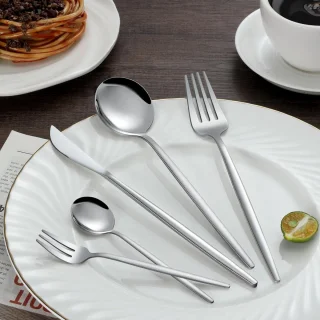 72-delige zilveren bestekset voor 12 personen incl. steakmessen en lepels - vaatwasmachinebestendig - thuis catering voedselveilig - 60P+12P