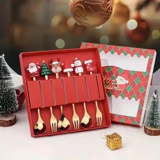 Luxe Kerst Bestekset 6-delig – Goudkleurig – Lepels & Vorken – Cadeauset met Kerstfiguurtjes – Santa | Rendier | Kerstboom | Sneeuwpop