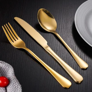 GOODEVN Premium 24-Delige Bestekset Goud - RVS 18/0 Roestvrij Staal voor 6 Personen | Inclusief Dinerlepel, Dessertvork & Theelepel | Luxe Afwerking & Vaatwasserbestendig