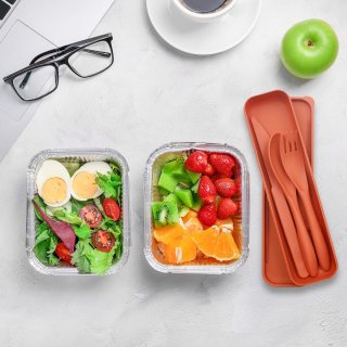 Wat vinden we goed aan de Bestekset - Reisbestek - Draagbaar plastic bestek - Campingbestekset - Herbruikbaar - Geschikt voor kamperen en school - 4-pack