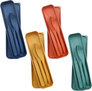 Bestekset - Reisbestek - Draagbaar plastic bestek - Campingbestekset - Herbruikbaar - Geschikt voor kamperen en school - 4-pack