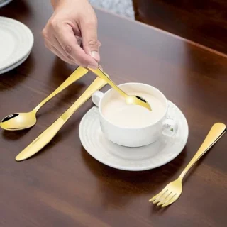 24 Pieces Gold Cutlery Set, Matte Gold Stainless Steel, Cutlery Set for 6 People, Cutlery Mirror Polished, Knives, Fork, Spoon Set, Dishwasher Safe and Rustproof