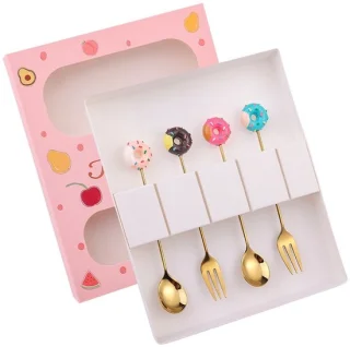 ZoeZo Design - giftset - 4 stuks - 2 theelepeltjes - 2 gebaksvorkjes - hightea - theekransje - cadeauverpakking - donuts