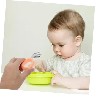 Jongens en meisjes vork en lepel set roestvrij staal zachte siliconen handvat jongens en meisjes servies buigbaar ontwerp vork en lepel eetgerei