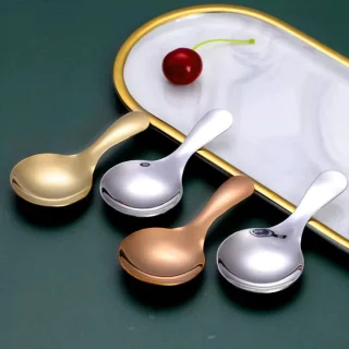 QTTVBTNA 4-delige herbruikbare bestekset - korte steel lepels en vorken - roestvrij staal - dessert, yoghurt, pasta, salade - geschikt voor kinderen en volwassenen - Zilver