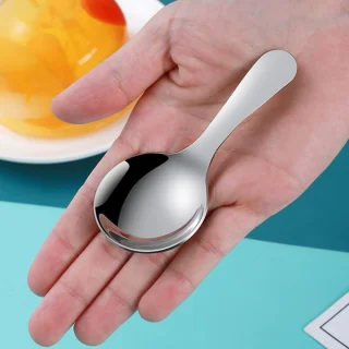 QTTVBTNA 4-delige herbruikbare bestekset - korte steel lepels en vorken - roestvrij staal - dessert, yoghurt, pasta, salade - geschikt voor kinderen en volwassenen - Zilver