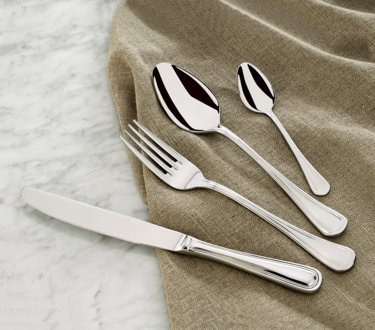 Wat vinden we goed aan de Amefa Rossini 66-delig bestekset RVS hoogglans zilver voor 6 personen