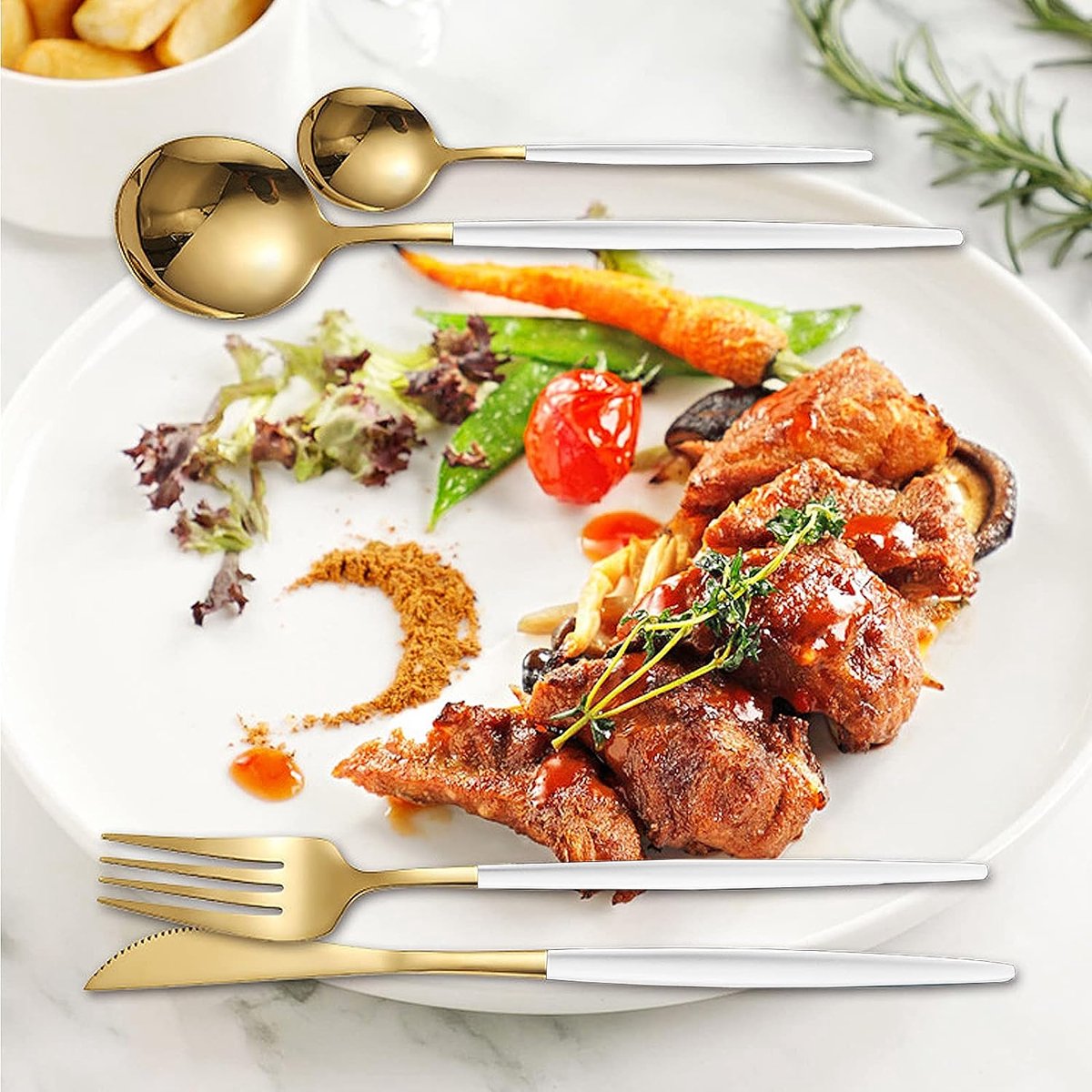 Wat vinden we goed aan de Bestekset 30-delig Gouden Spiegel RVS voor 6 Personen