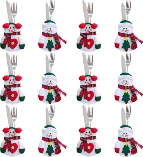 Bestekset in decoratieve tassen Sneeuwmannen