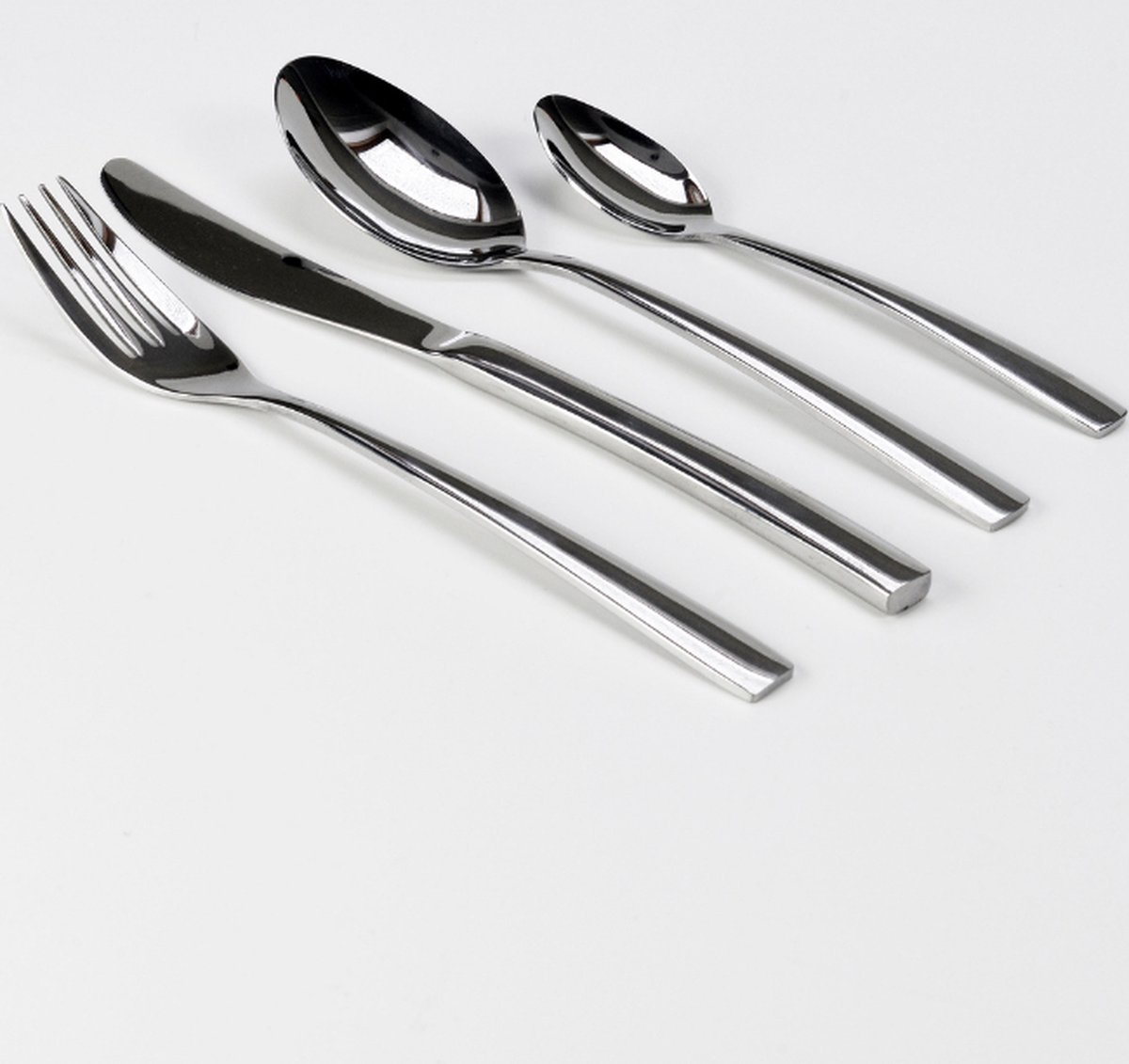 De Bestekset Luxe Square 24-delig voor 6 personen in één oogopslag