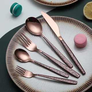 Bestekset Roségoud Titanium 30-delig