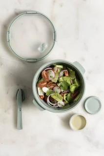 Curver Smart To Go Eco Lunchset 1,6L groen inclusief bestek en sauscup